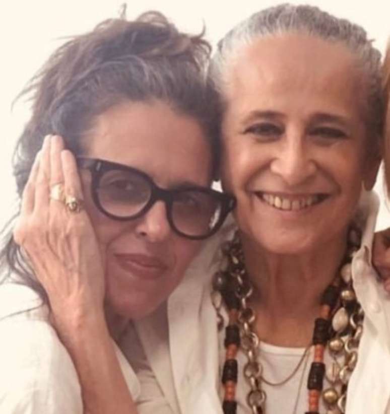 Conhe&ccedil;a a esposa da cantora Maria Beth&acirc;nia