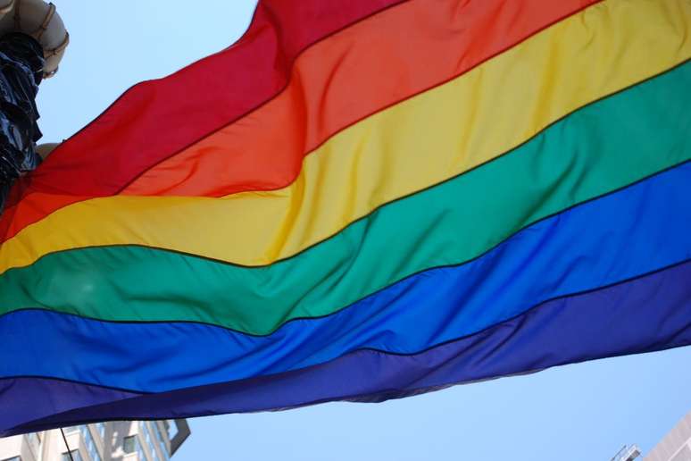 Parada LGBT+ acontece em SP neste domingo