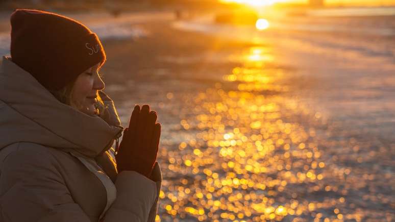 O Solstício de Inverno chegou! Descubra como a nova estação mexe com a energia dos signos e veja dicas para aproveitar.