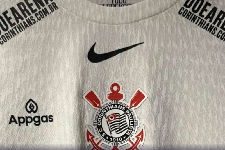 BOMBA: Nike faz proposta bilionária para renovar com o Corinthians