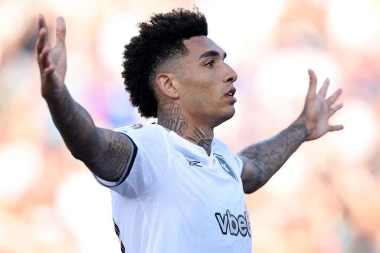 Igor Jesus marcou o gol do Botafogo contra o PSG
