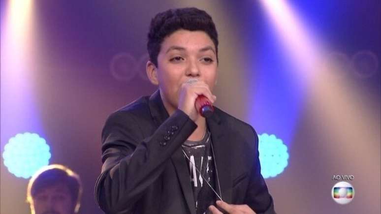 Com 15 anos, Wagner Barreto se projetou cantando sertanejo no 'The Voice Kids'