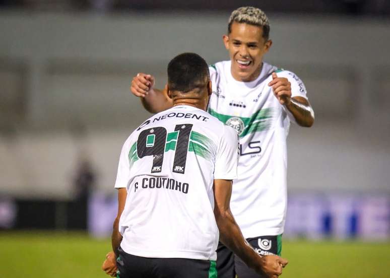 Coritiba tenta se aproximar dos líderes da Série B –