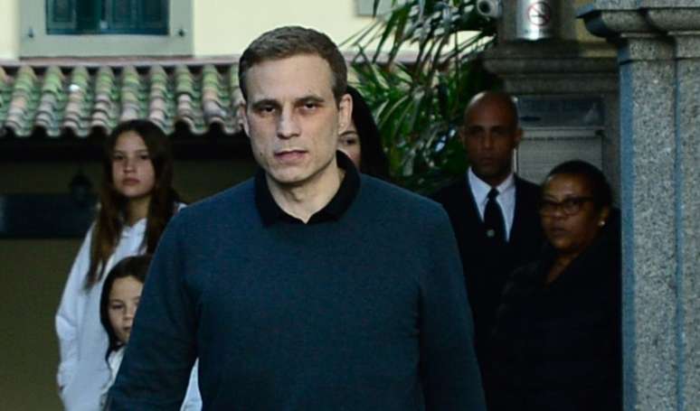 Filho caçula de Francisco Cuoco seguiu carreira bem diferente do pai famoso após ser apontado como sucessor do eterno galã da TV.