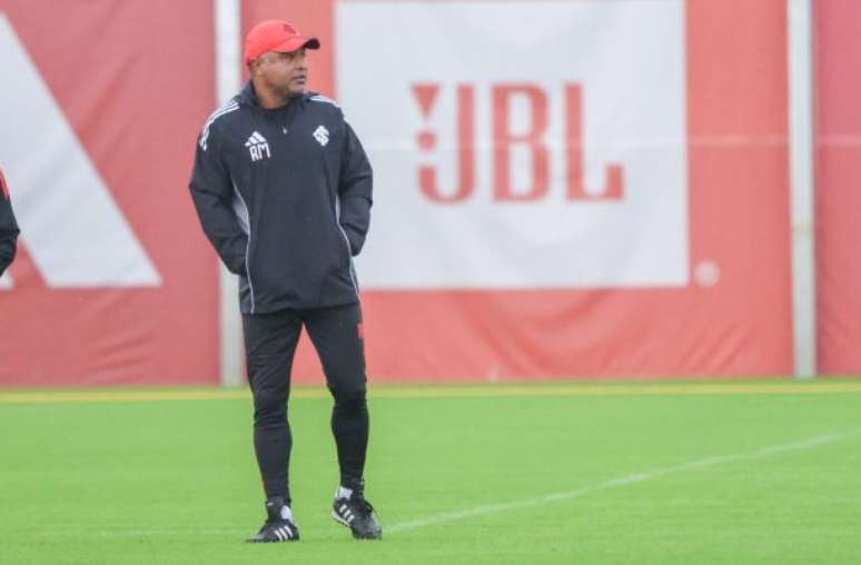 Foto de Ricardo Duarte - Legenda: Roger busca recuperar os bons resultados pelo clube