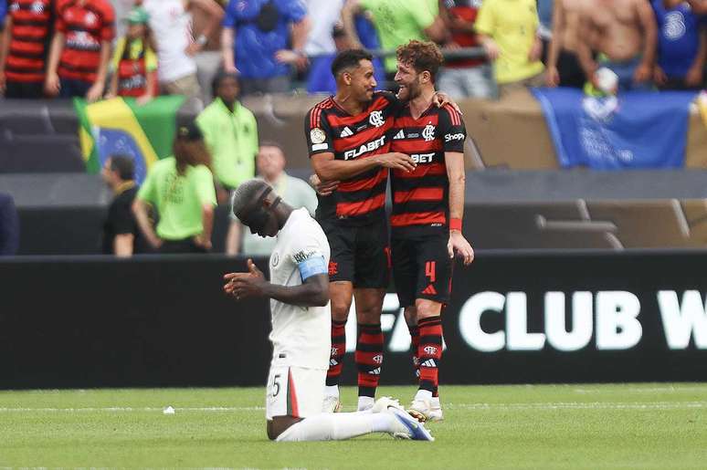 Flamengo detona o Chelsea, de Caicedo. Sem essa de complexo de Vira-Latas.