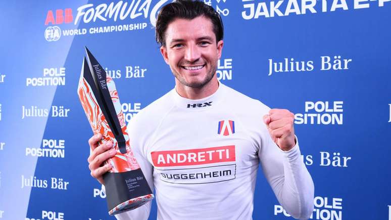 Jake Dennis conquista primeira pole para a Andretti na temporada