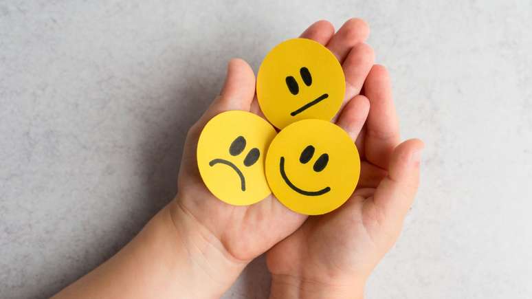Three emotions that dominate the brain: what are they and what to do about it?