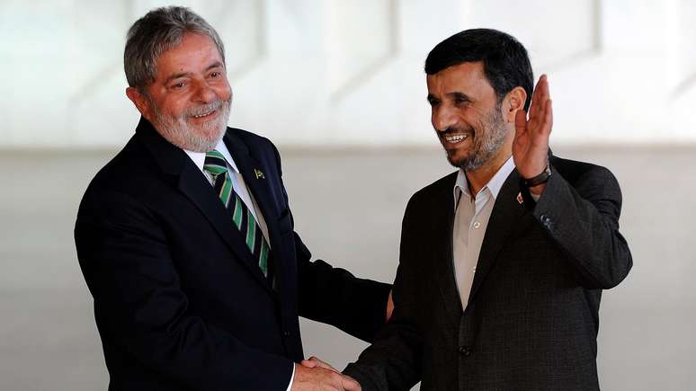 O presidente iraniano Mahmoud Ahmadinejad em visita ao Brasil, em 2009