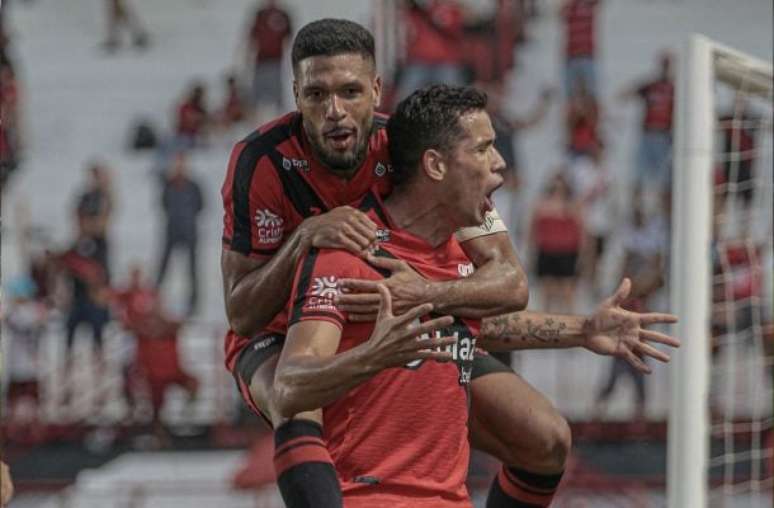 Atlético GO e Volta Redonda pelo Brasileirão Série B