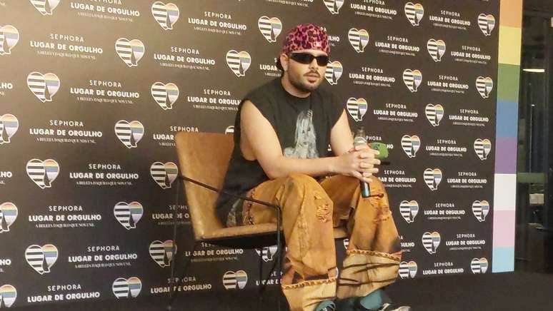 Pedro Sampaio diz que Lulu Santos é referência no tema da Parada LGBTQIA+: 'Abriu muitas portas'