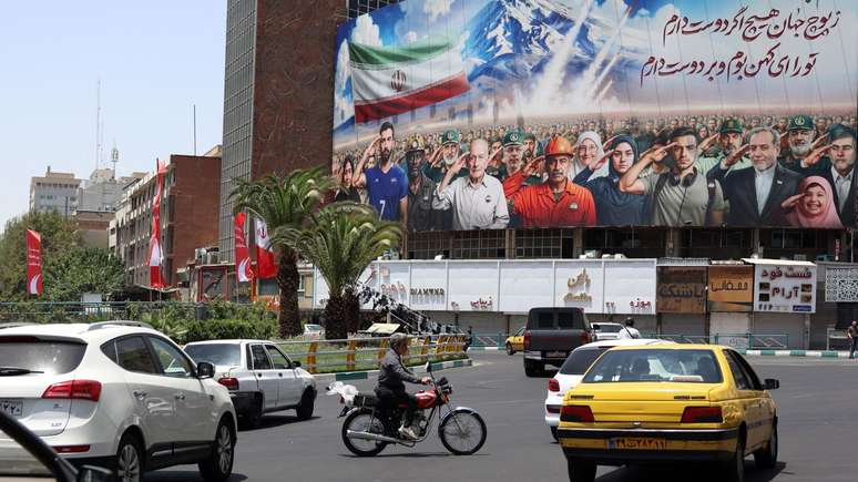 Governo iraniano restringiu o acesso à internet, limitando o fluxo de informações no país