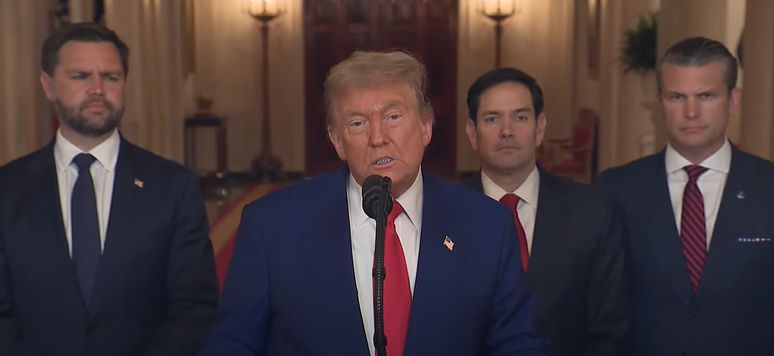 Trump durante discurso após ataques ao Irã