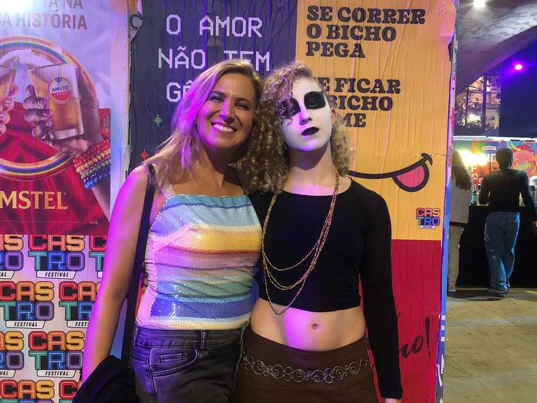  Isabela Jorge e a filha Valentina Jorge curtem o Castro Festival