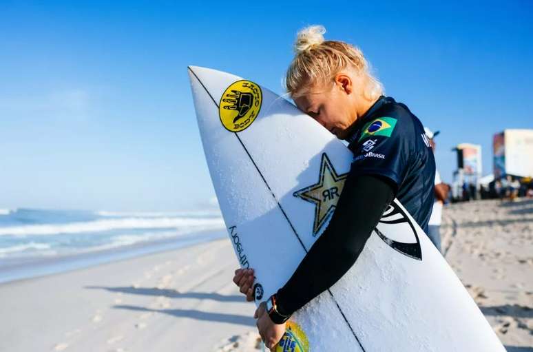 Tati Weston-Webb foi a primeira brasileira a ir para o mar nesta etapa do Mundial