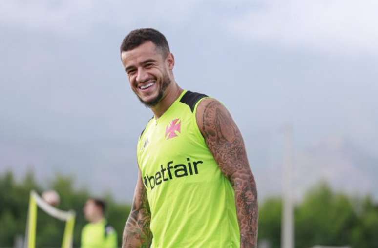 Matheus Lima/ CRVG - Legenda: Coutinho já voltou aos treinos junto com seus companheiros
