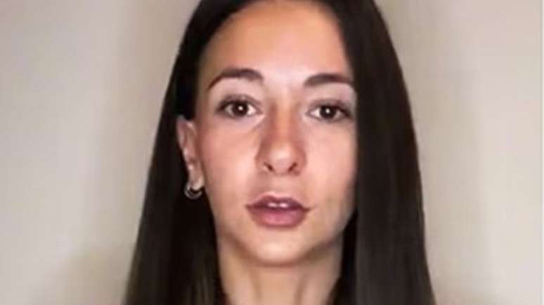 The famous singer is accused of abuse by the influencer: “I feel dirty”