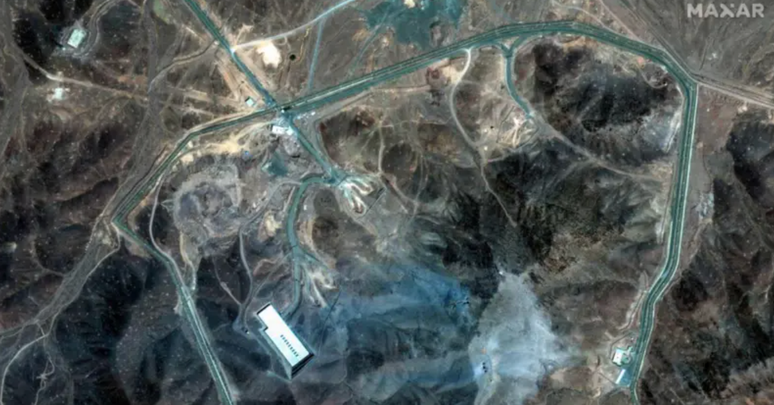 Imagem de satélite mostra o complexo de Forlow, no Irã, após bombardeio dos EUA