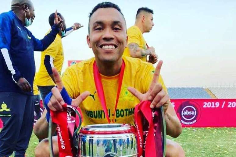 Zagueiro foi multicampeão pelo Mamelodi Sundowns –