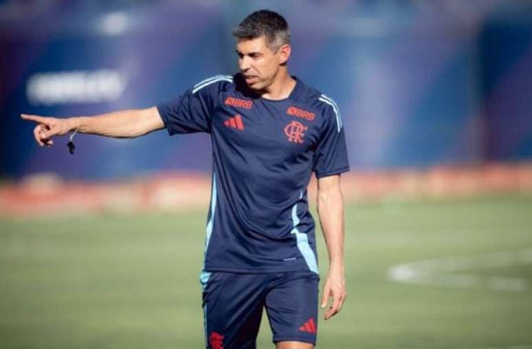 Divulgação / CRF - Legenda: Nuno Campos ficou menos de três meses no comando do sub-20
