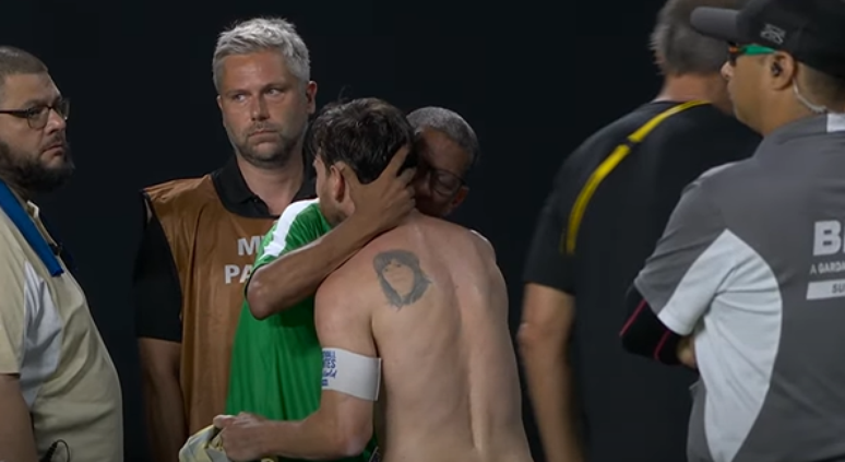 Messi entrega camisa a Djalminha