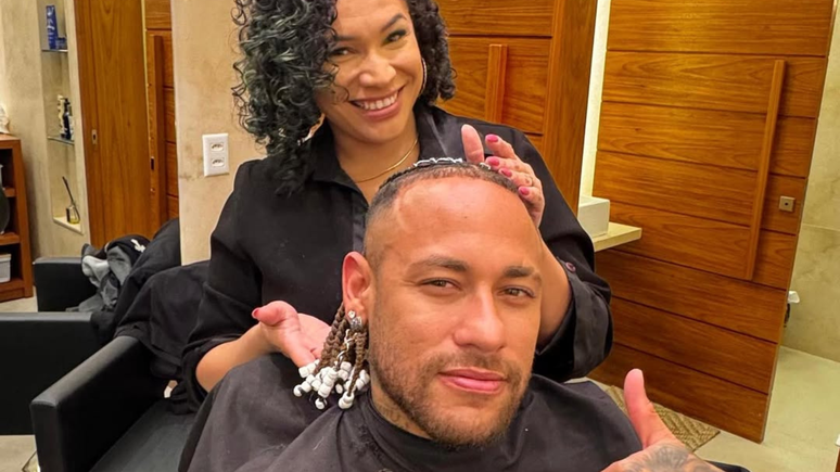 Neymar orders to look for a jet to change his brunette brunette look
