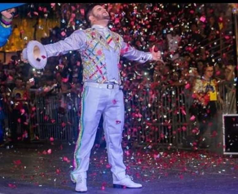 Wagner Silva produz fantasias de São João 
