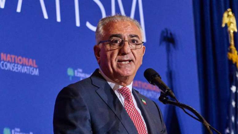 "Este &eacute; o nosso momento de Muro de Berlim", disse Reza Pahlavi nas redes sociais