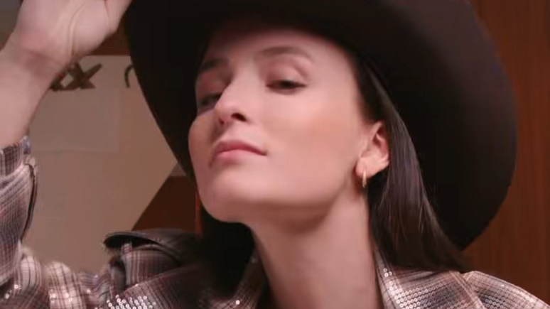 Junina Party: Larissa Manela mixes plaid and country