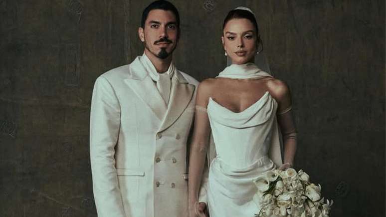 Giovanna Lancellotti e Gabriel David se casam no Cristo Redentor