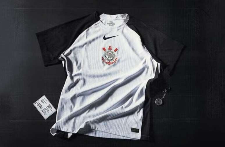 1824451146-novo-uniforme-corinthians-610x400.jpg