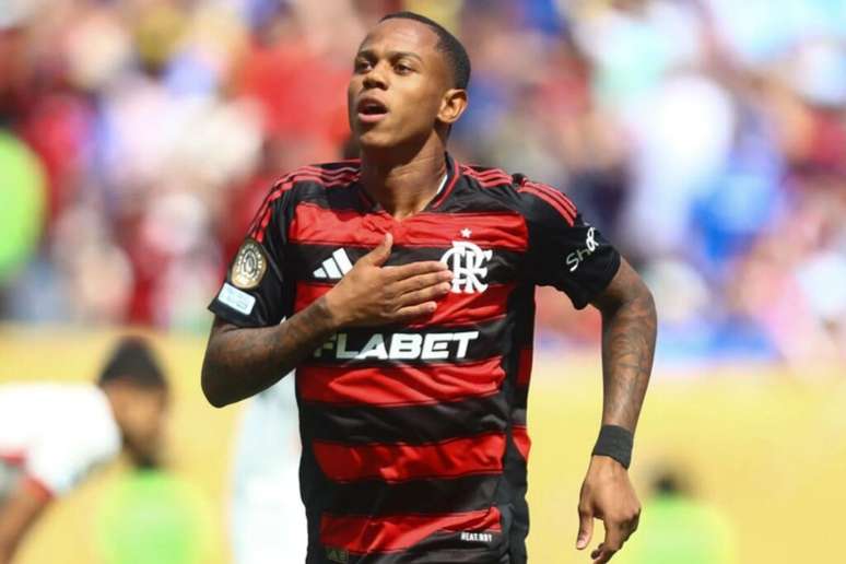 Wallace Yan comemora gol pelo Flamengo