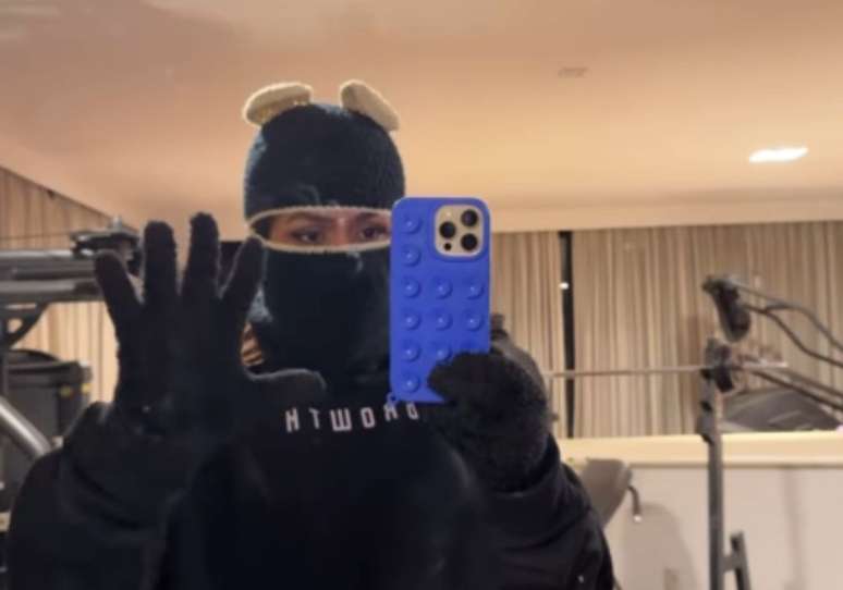 Camilla Loures na academia