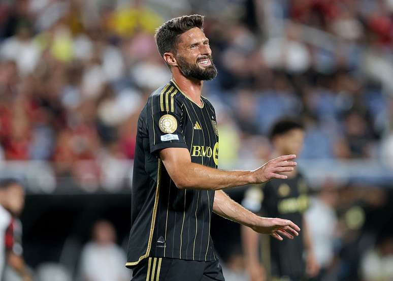 Olivier Giroud, do LAFC, em duelo contra o Flamengo na Copa do Mundo de Clubes