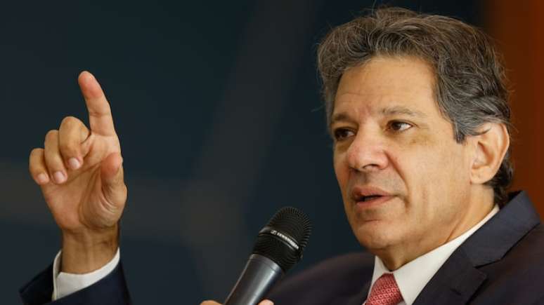Para Haddad, eleições presidenciais de 2026 serão apertadas, mas Lula deve chegar 'competitivo' à disputa