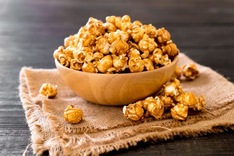 A pipoca doce tem cerca de 47 calorias 
