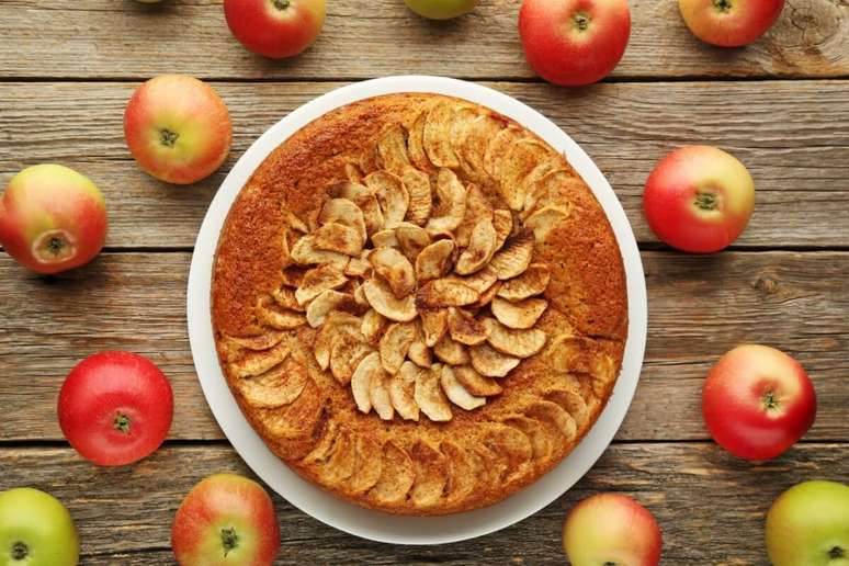 Apple pie with banana and cinnamon Apple pie with banana and cinnamon