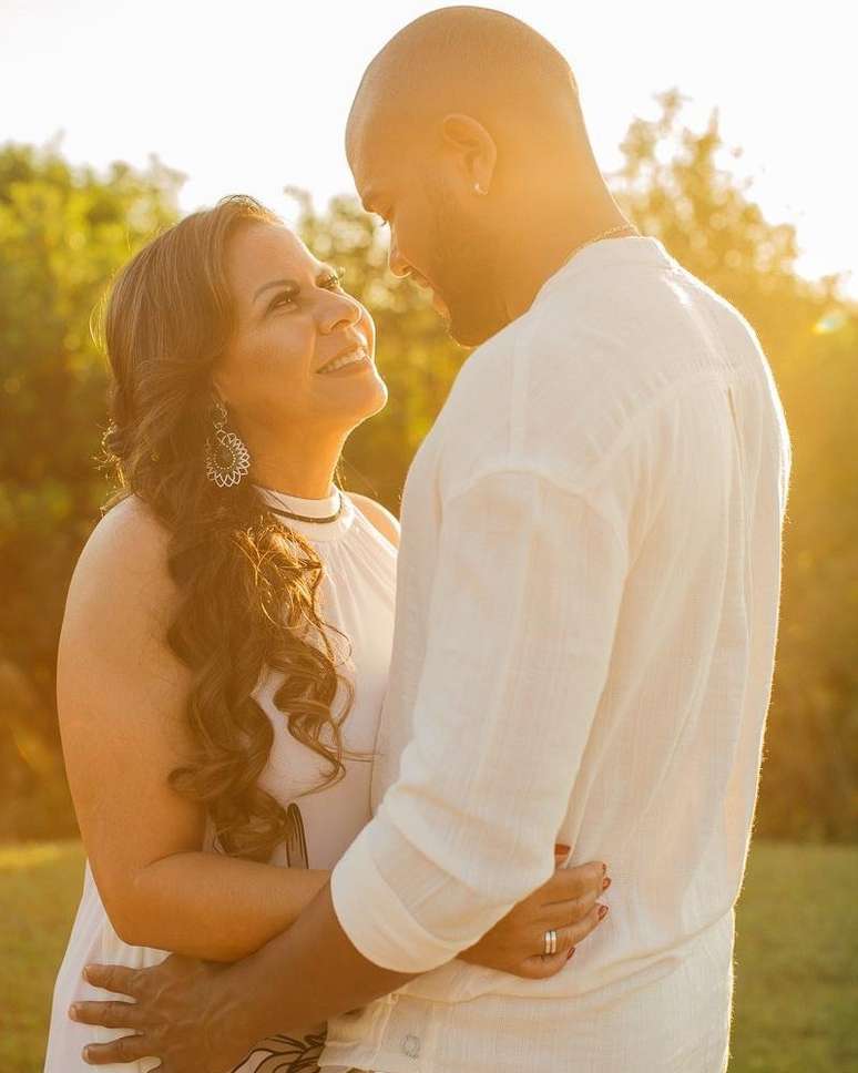 Devy Fabricio posa com Ruth