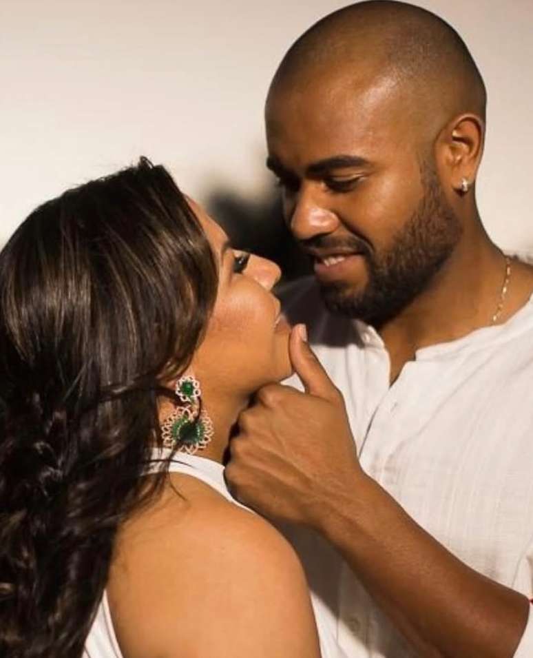 Devy Fabricio posa com Ruth