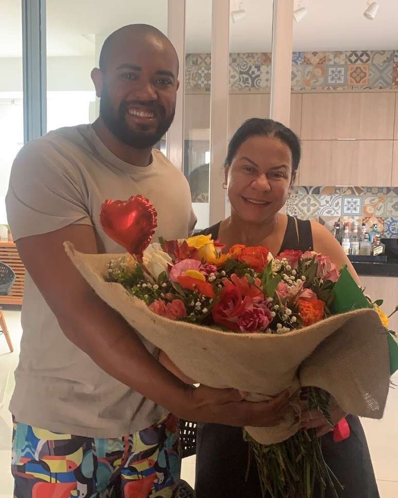 Devy Fabricio posa com Ruth