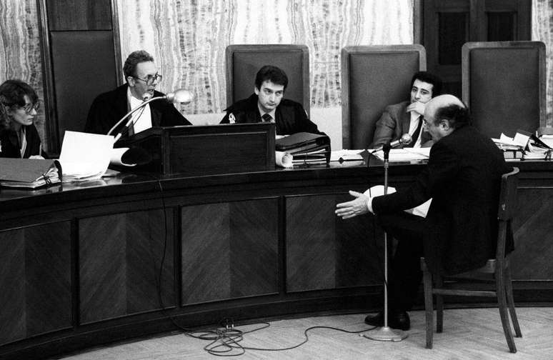 O julgamento de Roberto Calvi revelou as opera&ccedil;&otilde;es financeiras dentro do banco do Vaticano