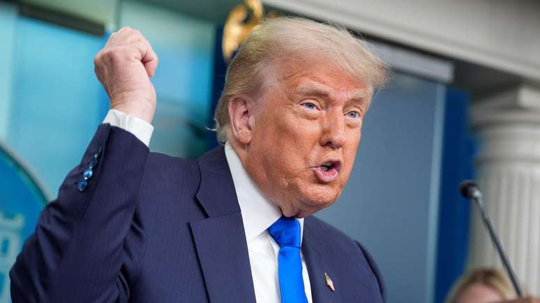 Decis&atilde;o marca uma vit&oacute;ria significativa para o governo Trump, que teve alguns de seus esfor&ccedil;os pol&iacute;ticos frustrados por liminares que impuseram restri&ccedil;&otilde;es nacionais