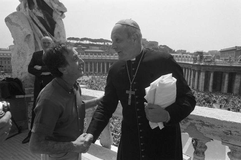 Os v&iacute;nculos do arcebispo Paul Marcinkus nos EUA foram a causa de muitos esc&acirc;ndalos no banco do Vaticano