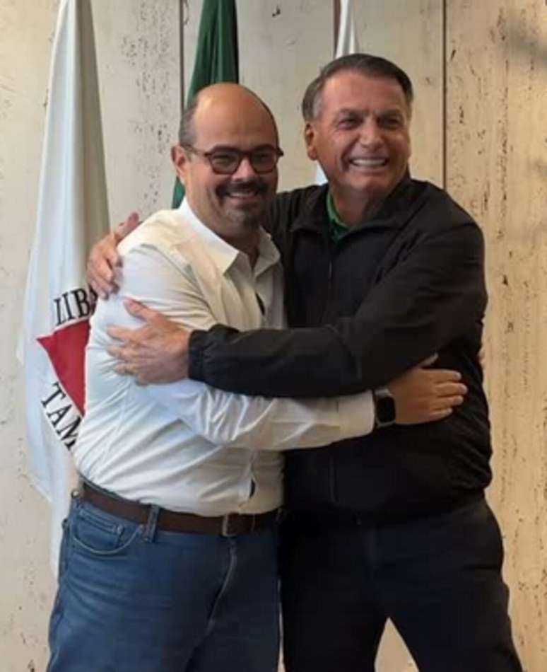 Mateus Simões e Bolsonaro