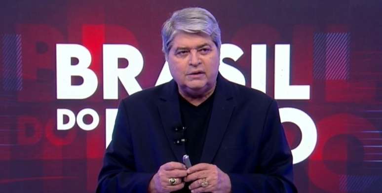 José Luiz Datena comanda o telejornal vespertino 'Brasil do Povo' nos fins de tarde da RedeTV!