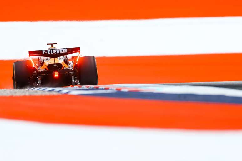 McLaren durante final de semana na Áustria 2025