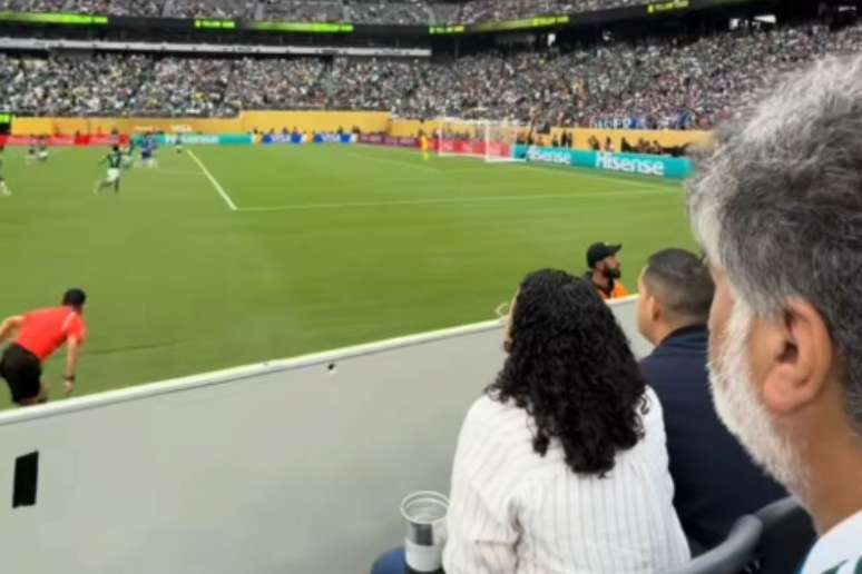 Mário Pereira acompanhou jogo de estreia do Palmeiras contra o Porto no Mundial de Clubes, em Nova Jersey