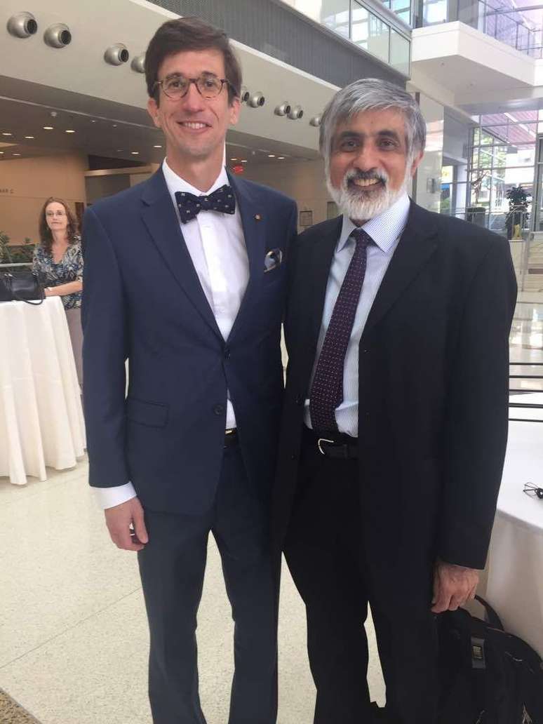 Santiago Schnell with the British mathematician Philip Maini. Santiago Schnell with the British mathematician Philip Maini.