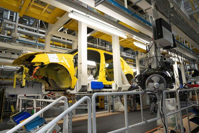 Esta f&aacute;brica da Renault est&aacute; adotando t&eacute;cnicas de produ&ccedil;&atilde;o usadas por alguns fabricantes chineses