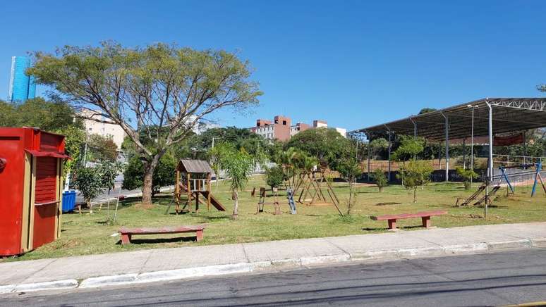 Praça Ronil Spilla, na Cohab 2, homenageia o criador do José Bonifácio em Notícias, que circulou por três décadas.